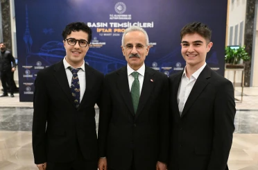 Bakan Uraloğlu: "800 tane geminin hala Hürmüz Boğazı'nda olduğunu söyleyebilirim"