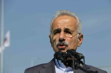 Bakan Uraloğlu: "Antalya’nın kalbine giden yolları açarken sevgi, hizmet ve kararlılıkla bu güzel şehri geleceğe taşıyacağız" 
