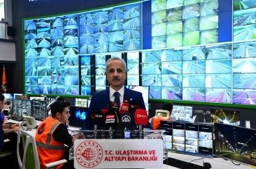 Bakan Uraloğlu: "AUS Merkezimizde bayram trafiğini anlık olarak takip edeceğiz" 