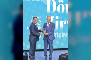 Bakan Uraloğlu Dönüşüm Zirvesi’nde açıkladı: "5G abone sayısı İki buçuk ayda 40 milyonu aştı" 
