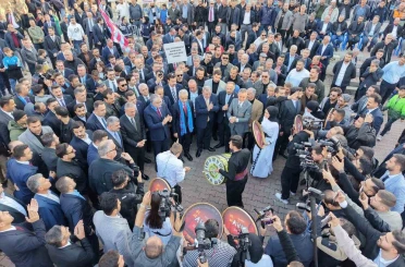 Bakan Uraloğlu ve Işıkhan Midyat Belediyesini ziyaret etti 