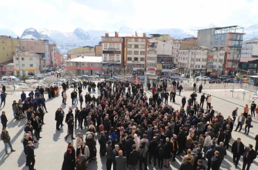 Bakan Yardımcısı Çelik Hakkari’den ayrıldı 