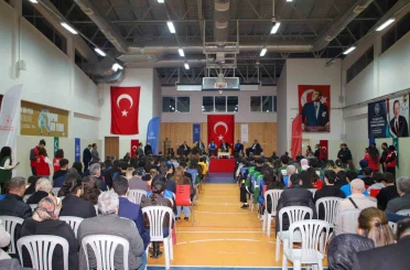 Bakan Yardımcısı Eminoğlu, Köşk’te gençlerle buluştu 