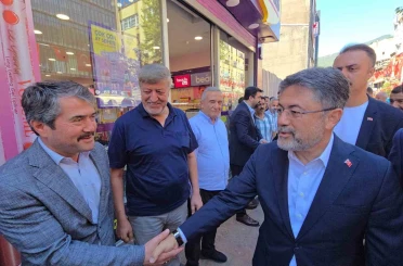 Bakan Yumaklı, AK Parti Karabük teşkilatını ziyaret etti 