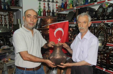 Bakırcı kardeşler mesleği öğrenmek isteyen çırakları bekliyor 