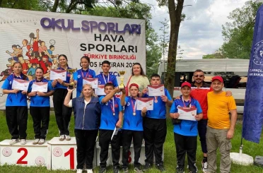 Baklanlı öğrenciler gökyüzünde zirveye çıktı 