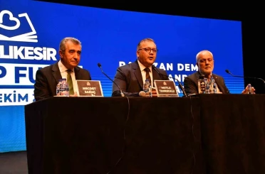 Balıkesir Kitap Fuarı’nda medya, siyaset ve edebiyat rüzgârı esti 