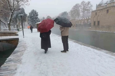 Balıklıgöl beyaza büründü 