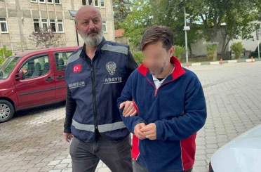 Balkondan girdiği evlerden 70 bin liralık eşya çalan hırsız tutuklandı 