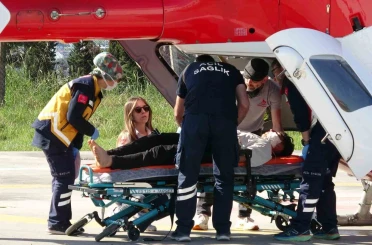 Baltayla odun keserken yaralanan çocuğun imdadına ambulans helikopter yetişti 
