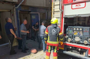 Bandırma’da davlumbazdan çıkan yangın mahalleyi ayağa kaldırdı 