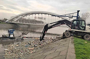 Bariyer sistemleriyle 16 bin kilogramdan fazla atığın denize ulaşması engellendi 