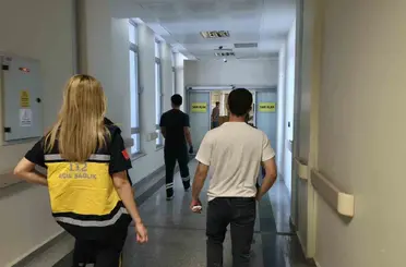 Başına fayans düşen işçi yaralandı
