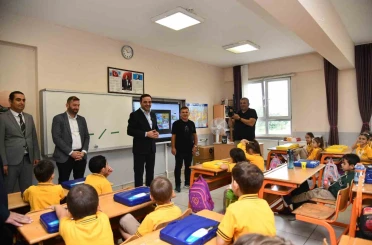 Başiskele’de 2 bin 124 birinci sınıf öğrencisine kırtasiye desteği 