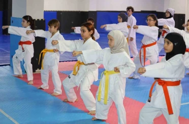 Başiskele’de binlerce gence eğitim ve spor imkanı 