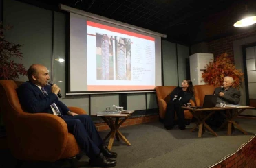 Başiskele’de "Osmanlı’da Mezar Taşları ve Edebiyatı" konuşuldu 