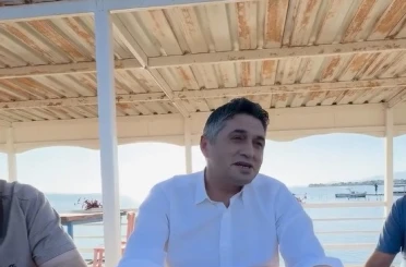 Başkan Acar’dan Tugay’a rest: "İnatlaşmaya gerek yok, biz yaparız" 