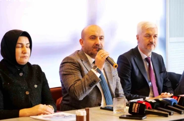 Başkan Albayrak gazetecilerle bir araya geldi 