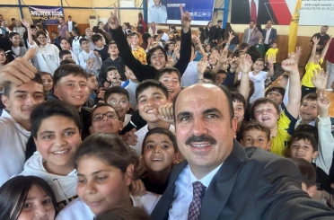 Başkan Altay Beyşehir’de Spor Okulları Dönem Açılışında Öğrencilerle Buluştu