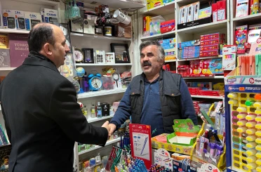 Başkan Altay şehir merkezinde iftar öncesi esnafı ziyaret etti