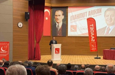 Başkan Altun’dan Davutoğlu’na sert eleştiri: "Siyaset hatıralar albümü değildir" 