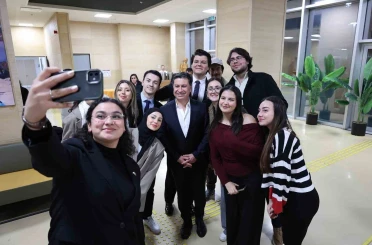 Başkan Aras: "Gençlerden gelen her fikri desteklemeye hazırız" 