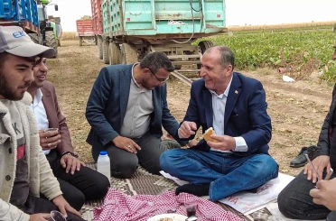 Başkan Aydın, Hasat Zamanında Çiftçilerle Buluştu