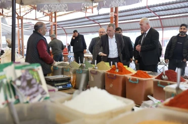 Başkan Balaban Laleli’de pazarcılarla buluştu 