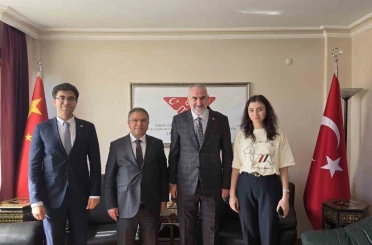Başkan Beşer: "Türkiye-Çin ilişkilerinde ASEAN zirvesi gündemde" 