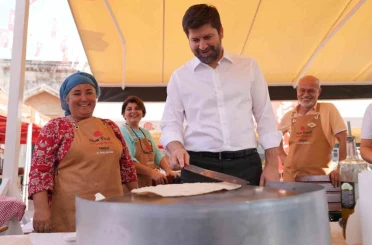 Başkan Boltaç, Tarsus Festivalinde üreticilerle buluştu 