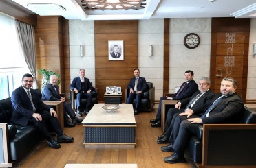 Başkan Büyükkılıç, Bakan Kacır ile görüştü 