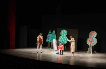 Başkan Çerçioğlu, çocukları tiyatro ile buluşturdu 