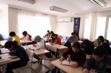 Başkan Çerçioğlu, memur adaylarının yanında 