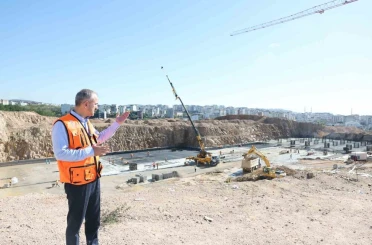 Başkan Çiftçi devlet hastanesi şantiyesinde: "İnşaat hızla ilerliyor" 