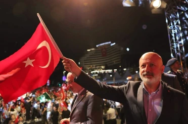 Başkan Çolakbayrakdar: "15 Temmuz ruhu, milletimizin iradesinin en güçlü nişanesidir" 