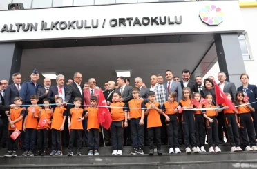 Başkan Çolakbayrakdar: "Eğitime yapılan yatırım, geleceğe yapılan yatırımdır" 