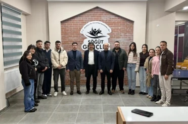 Başkan Durgut gençlerle Gençlik Merkezi’nde buluştu 