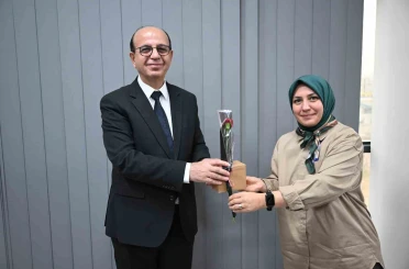 Başkan Geçit, eğitimin kahramanlarını unutmadı