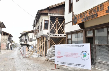 Başkan Geçit, "Kadim Çırmıhtı, Köy Evleri ve restorasyon projeleriyle ayağa kalkıyor" 