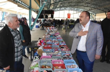 Başkan Hamamcı’dan pazar ziyareti 