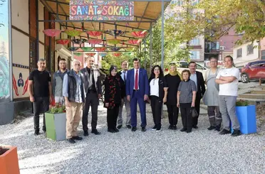 Başkan Kahveci, Sanat Sokağı’nda incelemelerde bulundu
