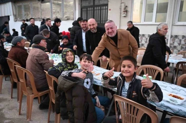 Başkan Karabatı sokak iftarında vatandaşlarla buluştu 