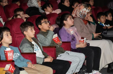 Başkan Kılca öğrencilerin mutluluğuna ortak oldu