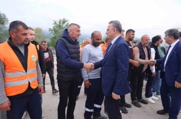 Başkan Kurnaz belediye personeliyle bayramlaştı 