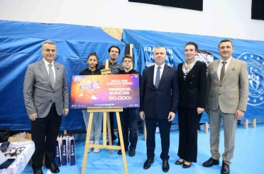 Başkan Kurnaz: "Eğitim ve bilimi destekliyoruz" 