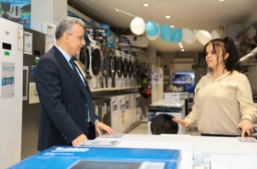 Başkan Kurnaz: "Esnafımızın kapısını çalıyor, gönüllere dokunuyoruz" 