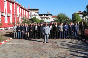 Başkan Özel, muhtarların gününü kutladı
