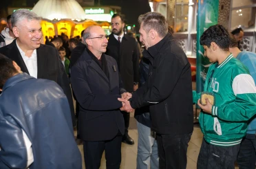 Başkan Pekyatırmacı Kadir Gecesi’nde vatandaşlarla buluştu