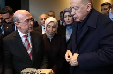 Başkan Pekyatırmacı, Türklerin Mirası Projesinin ilk 4 cildini Cumhurbaşkanı Erdoğan’a takdim etti