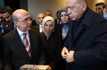 Başkan Pekyatırmacı, Türklerin Mirası Projesinin ilk 4 cildini Cumhurbaşkanı Erdoğan’a takdim etti 